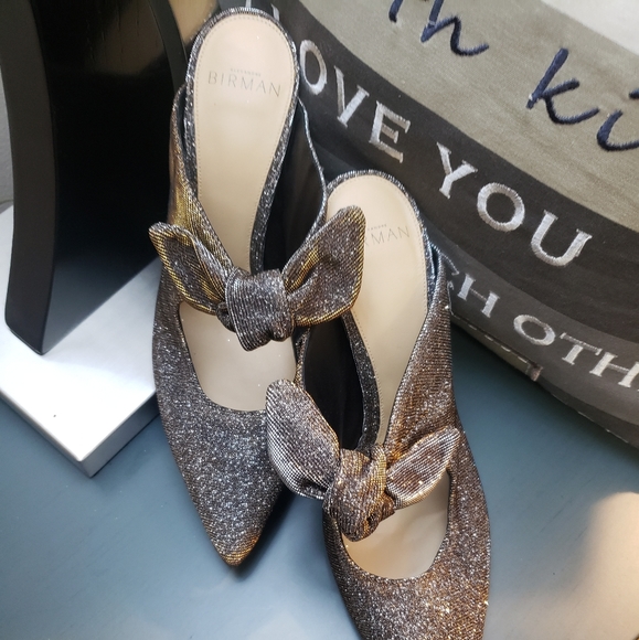 Shoes - Picture 2 of 5